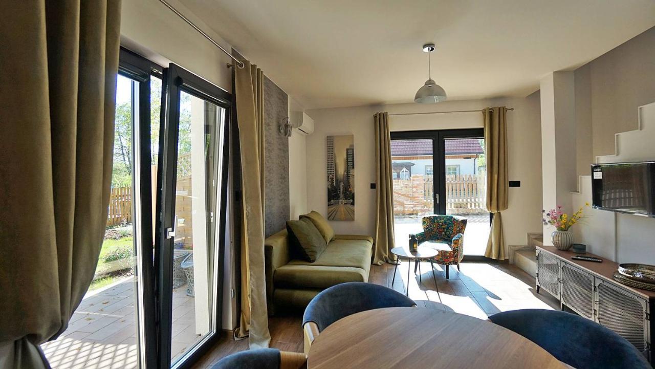 Nadmorska Osada Holiday home Oslonino